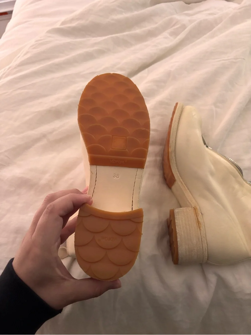 Guidi Cream Front-Zip Leather Ankle Boots